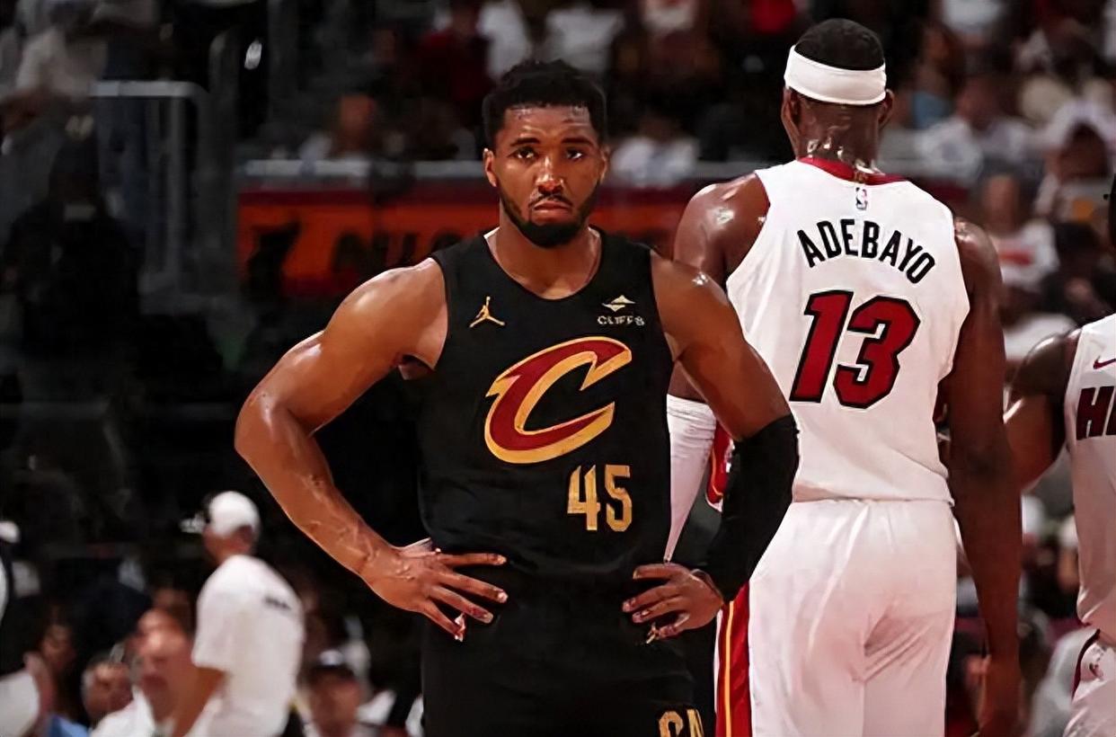 kaiyun-NBA季后赛冲刺阶段再迎强敌;迈阿密热火手感冰凉;主帅态度:悬念犹存;训练强度明显提升的简单介绍