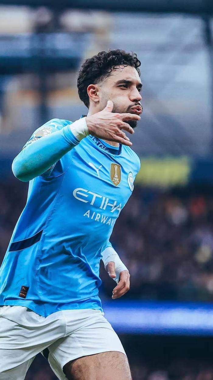 开云APP-清晨欧篮联焦点战，曼城临场应变，底气十足，训练强度明显提升的简单介绍